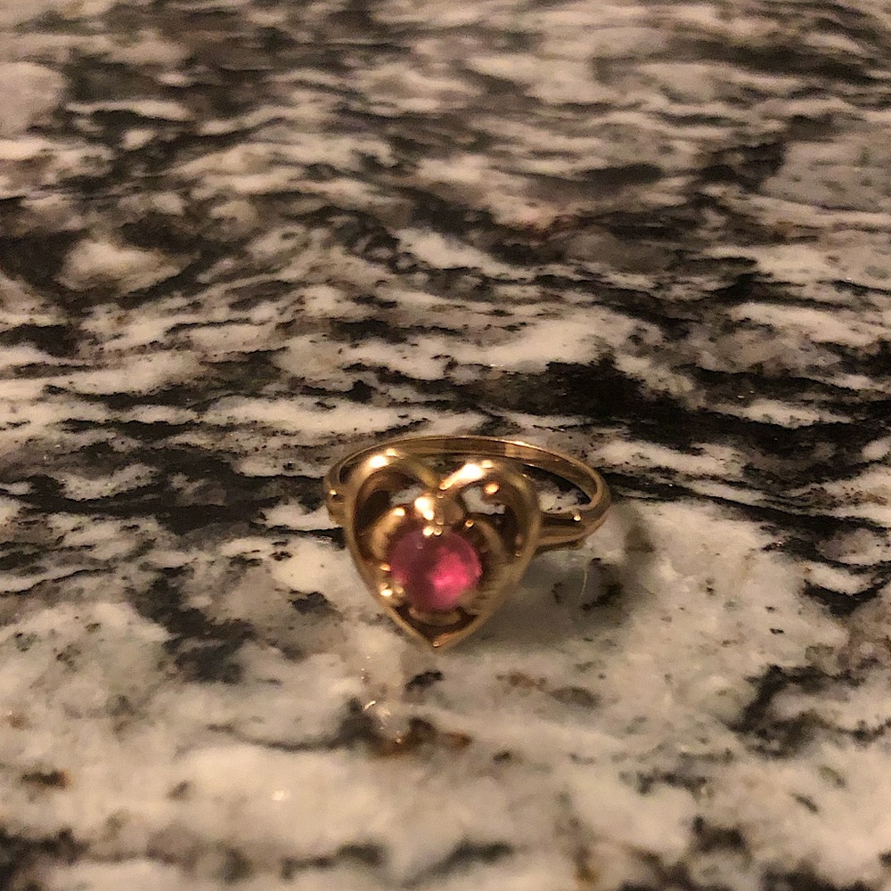 10K Gold Heart Ring